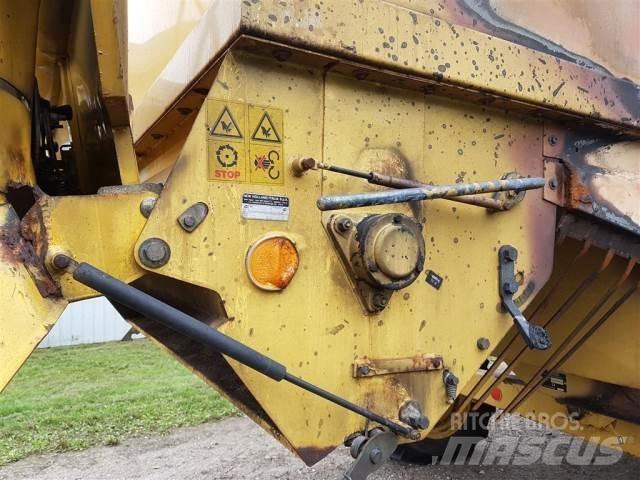 New Holland TX68 Зерноуборочные комбайны