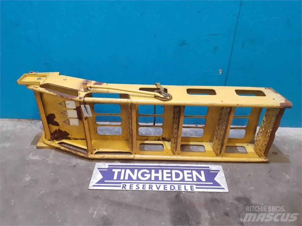 New Holland TX68 Сельхозтехника - Другие