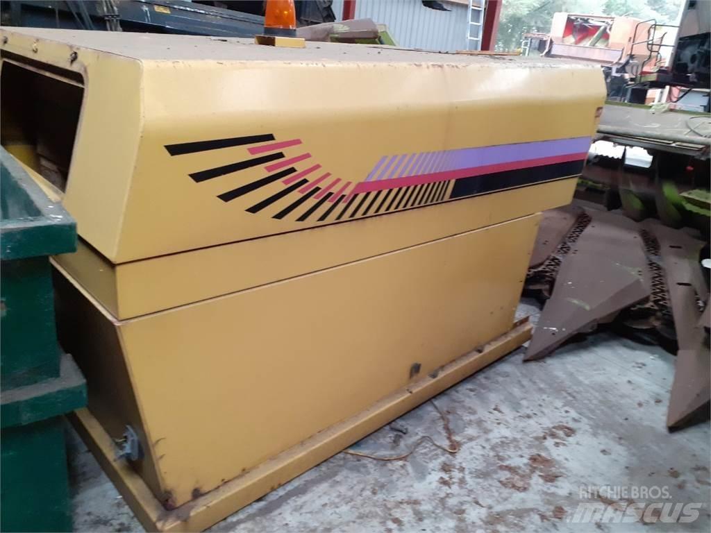 New Holland TX68 Сельхозтехника - Другие
