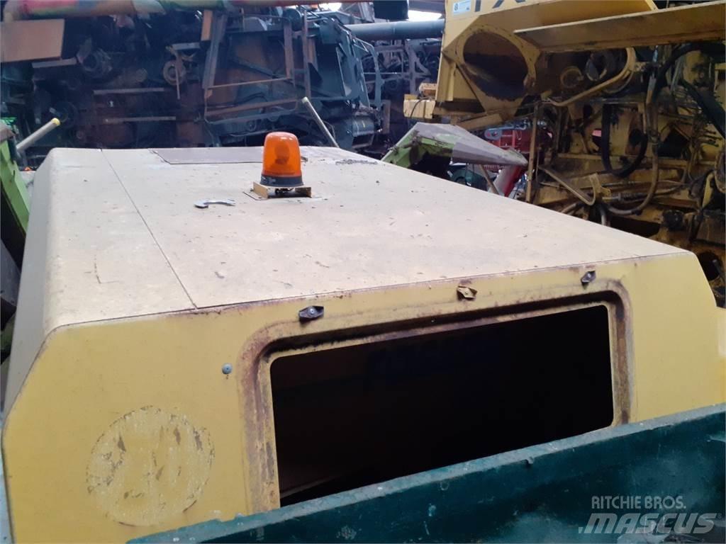 New Holland TX68 Сельхозтехника - Другие
