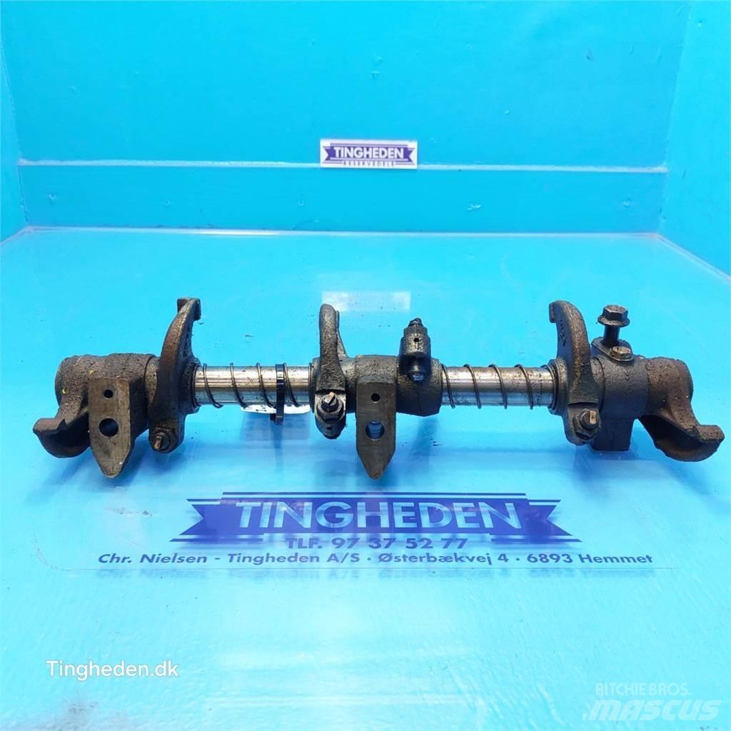 New Holland TX68 Двигатели