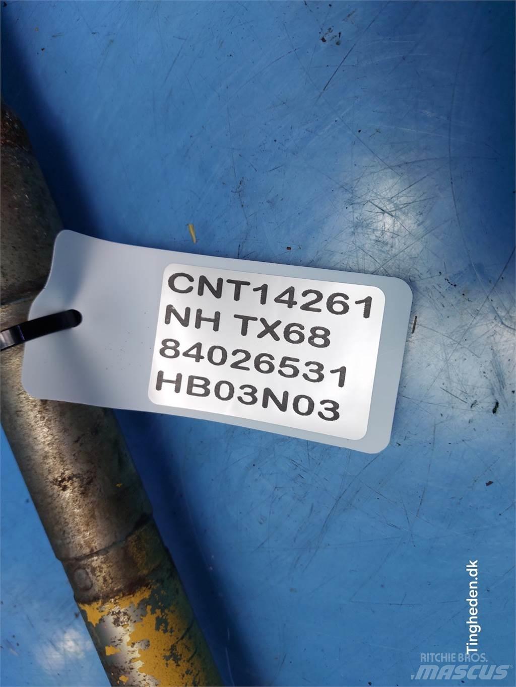 New Holland TX68 Радиаторы