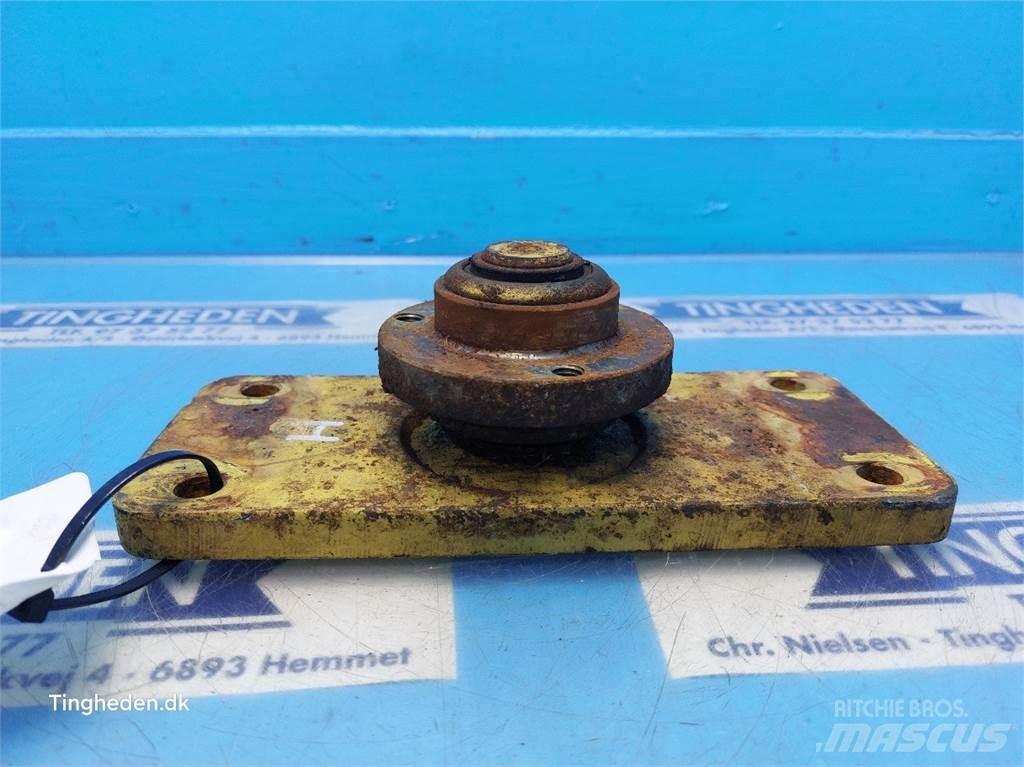New Holland TX68 Пескоразбрасыватели