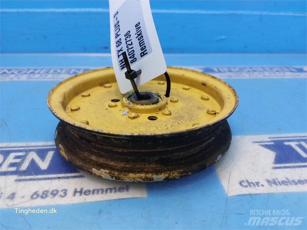 New Holland TX68 Сельхозтехника - Другие