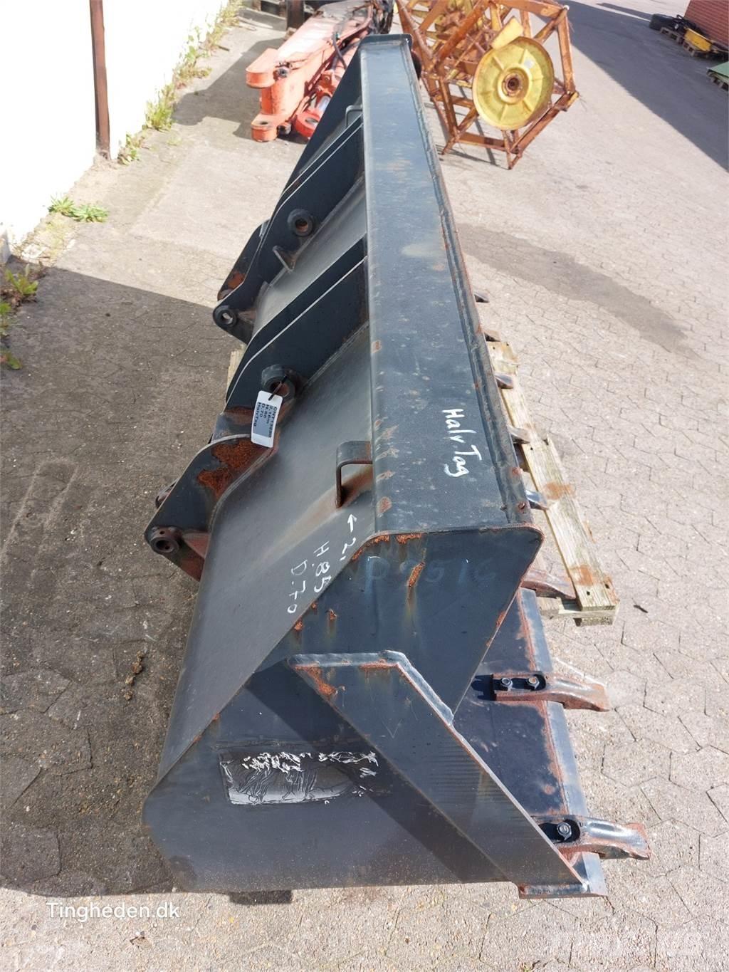 Skovl 2.18M Бульдозерные отвалы