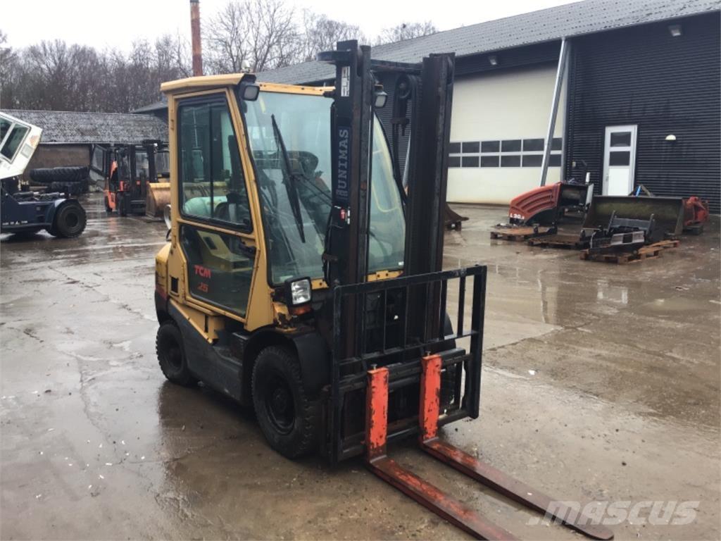 TCM FG25 Газовые погрузчики
