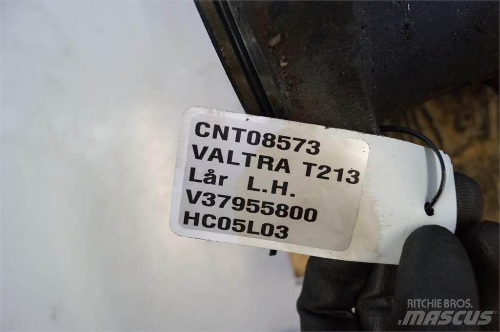 Valtra T213 Навесное оборудование и запчасти