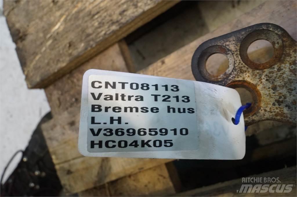 Valtra T213 Навесное оборудование и запчасти