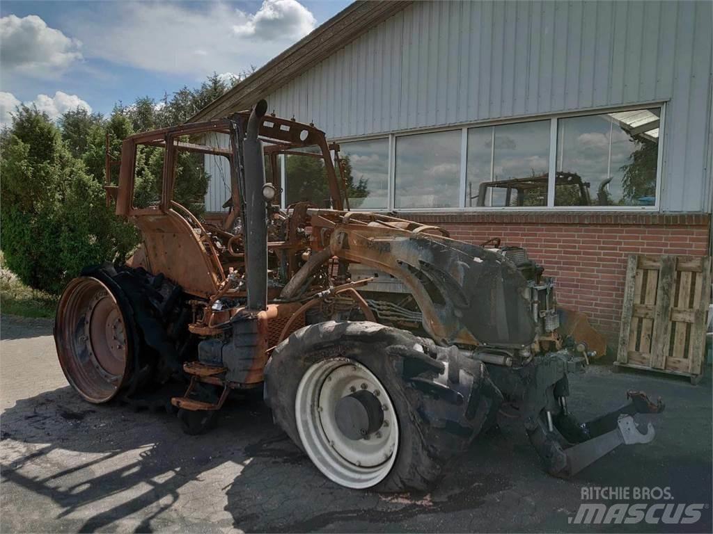 Valtra T213 Трактора