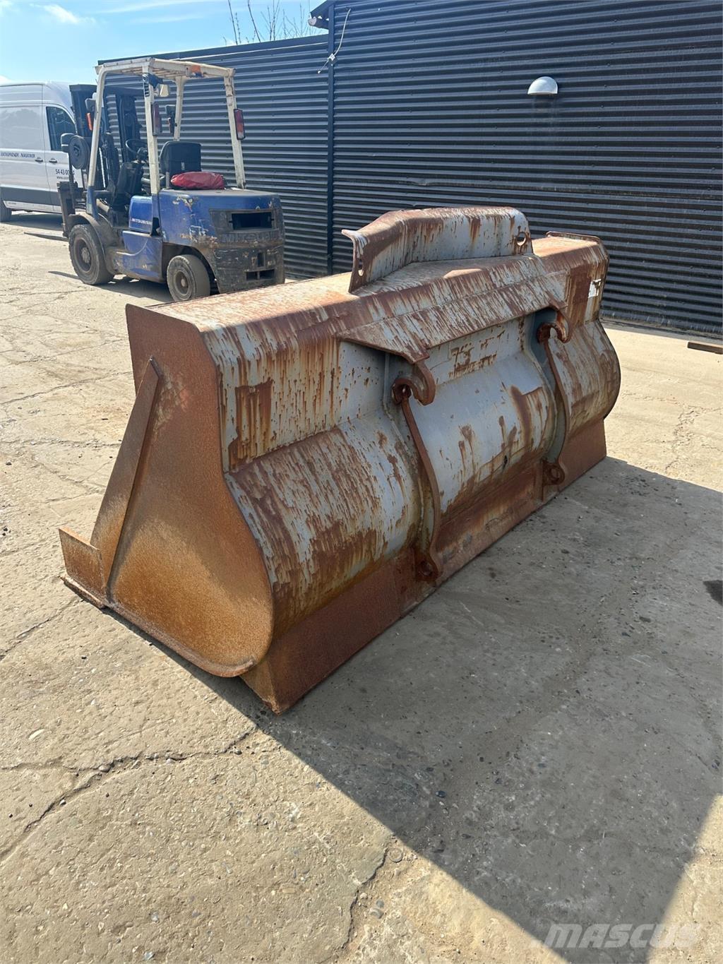 Volvo 2500mm Бульдозерные отвалы