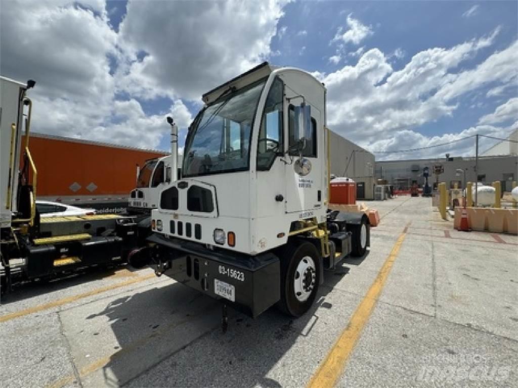 Autocar ACTT42 Терминальные тягачи