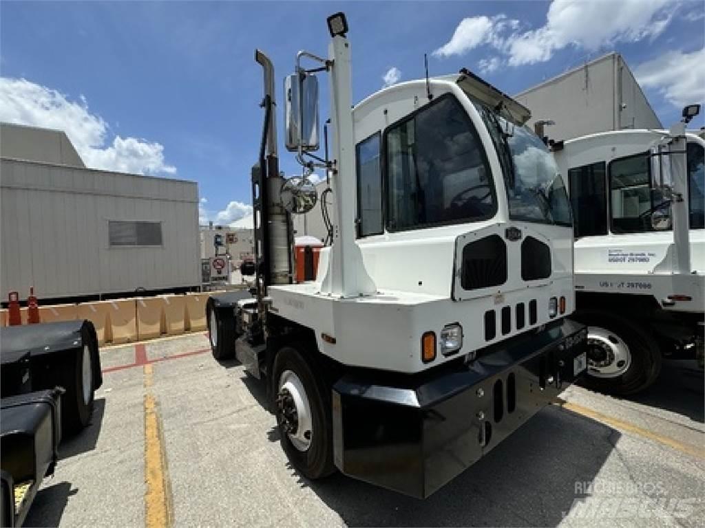 Autocar ACTT42 Терминальные тягачи