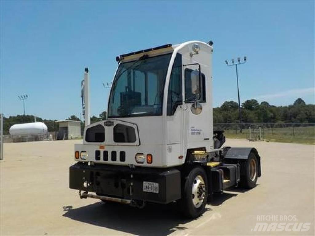 Autocar ACTT42 Терминальные тягачи