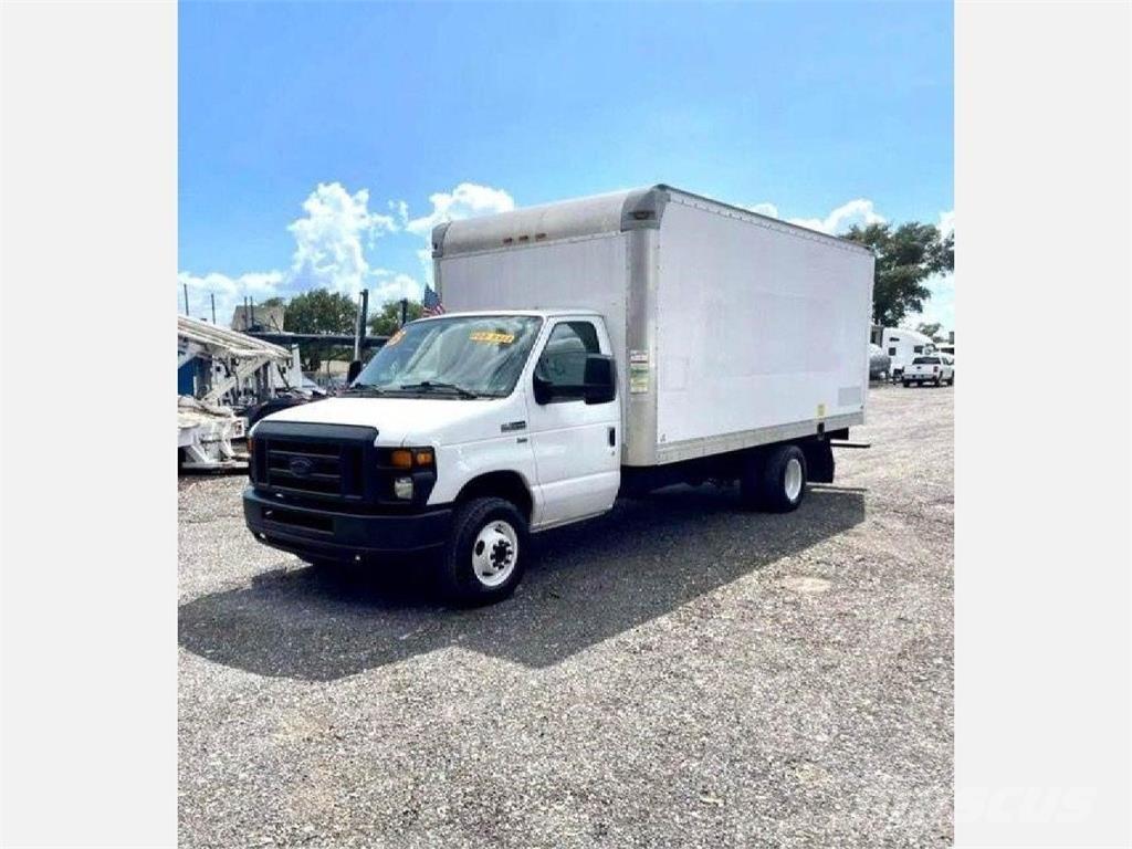 Ford E-350 Грузовики-Фургоны