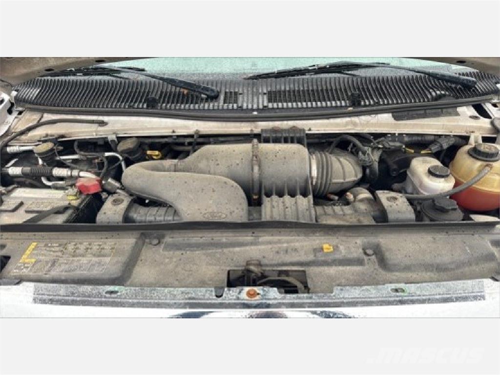 Ford E350 Грузовики-Фургоны