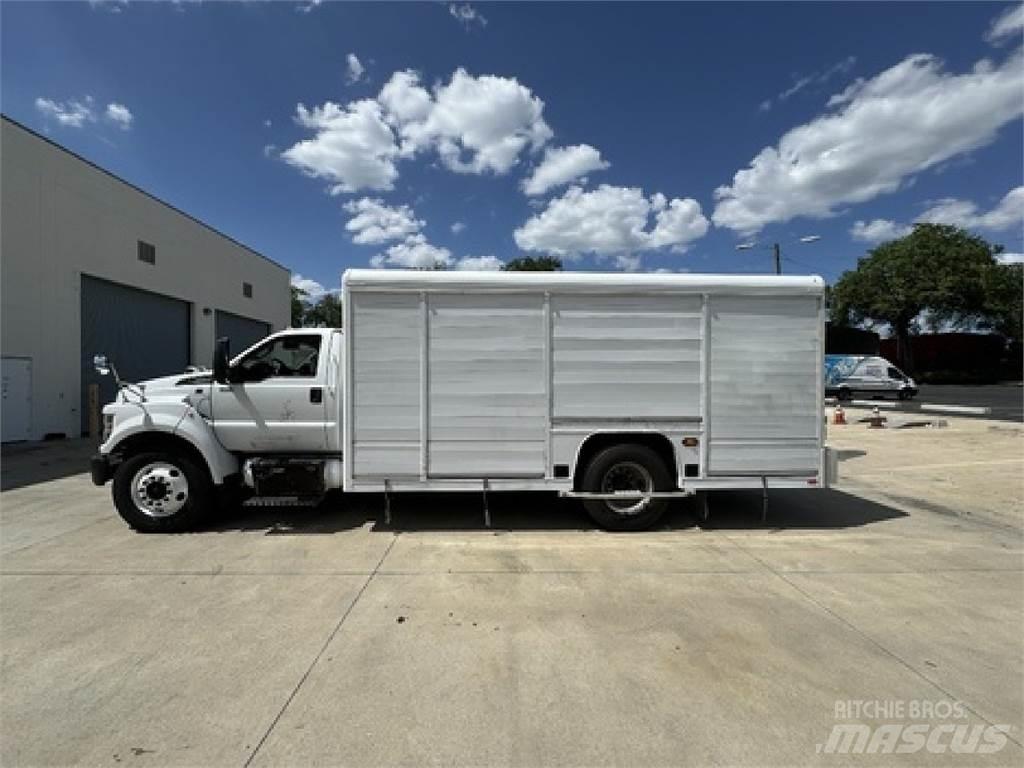 Ford F650 Грузовики для доставки напитков