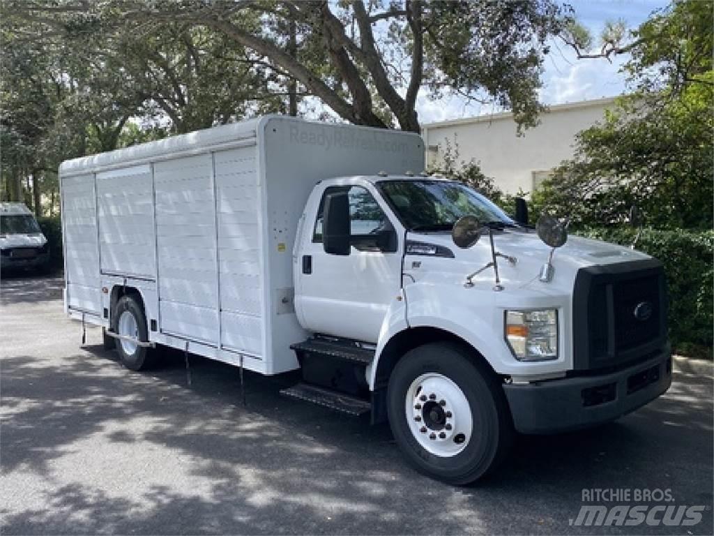 Ford F650 Грузовики для доставки напитков