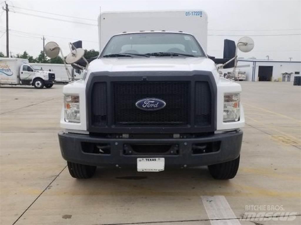 Ford F650 Грузовики для доставки напитков
