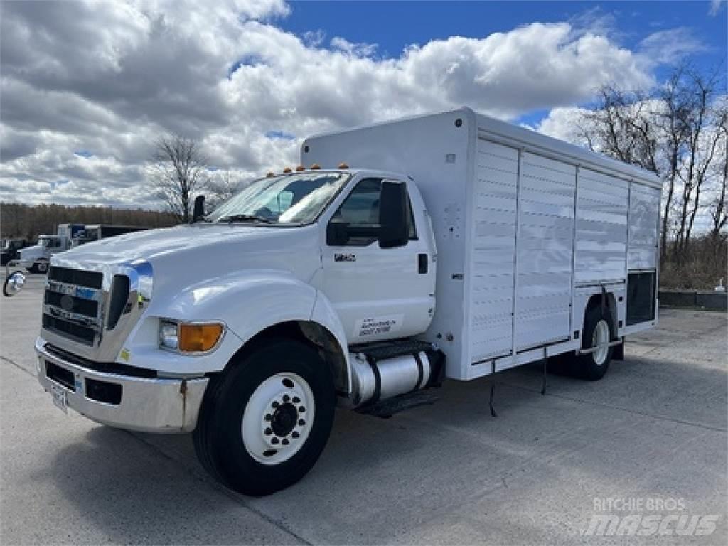 Ford F750 Грузовики для доставки напитков