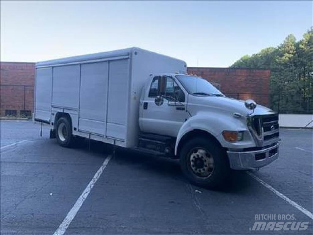 Ford F750 Грузовики для доставки напитков