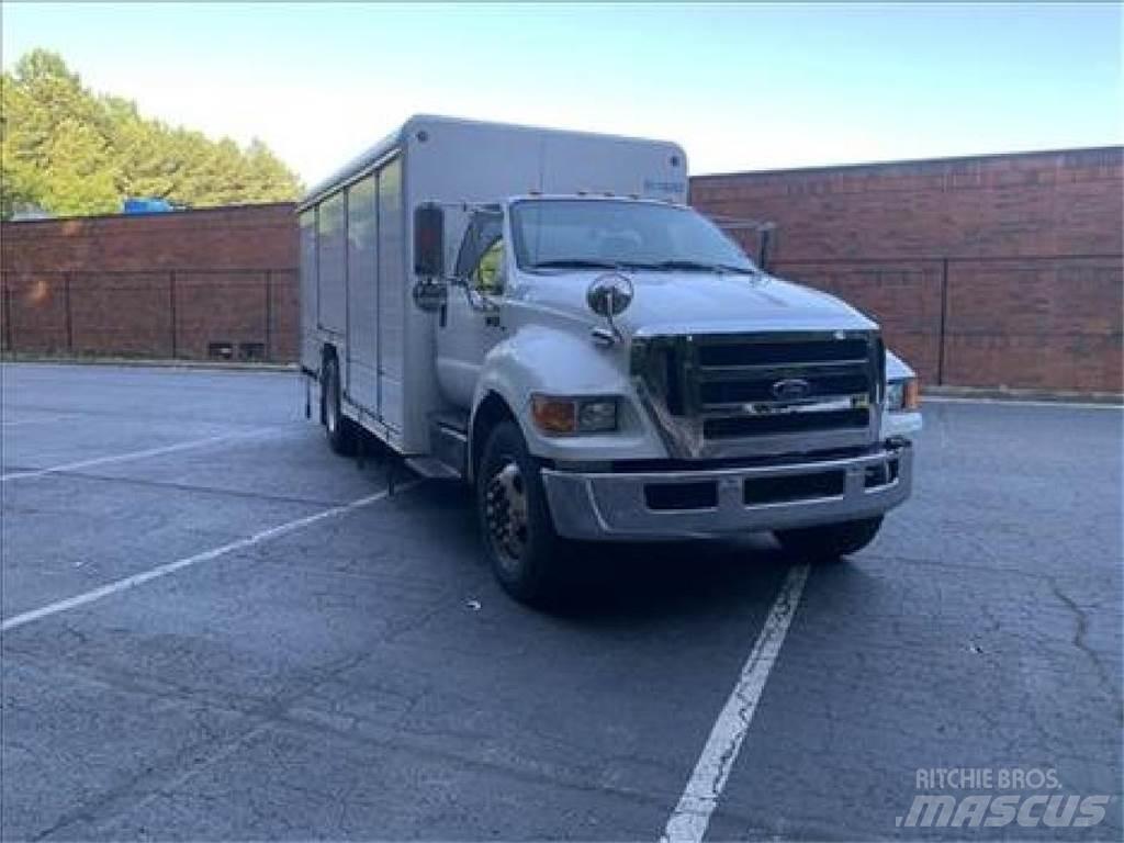 Ford F750 Грузовики для доставки напитков