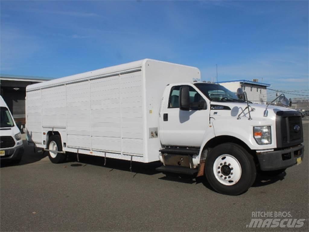 Ford F750 Грузовики для доставки напитков
