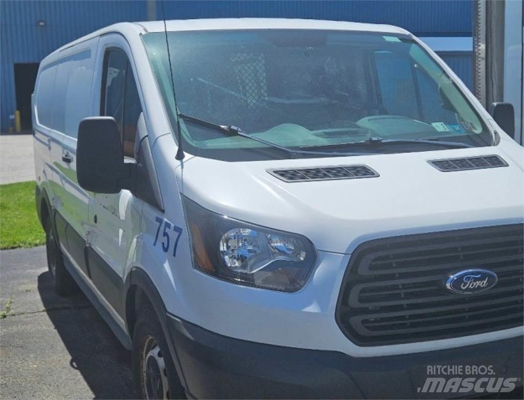 Ford Transit 150 Изотермический фургон