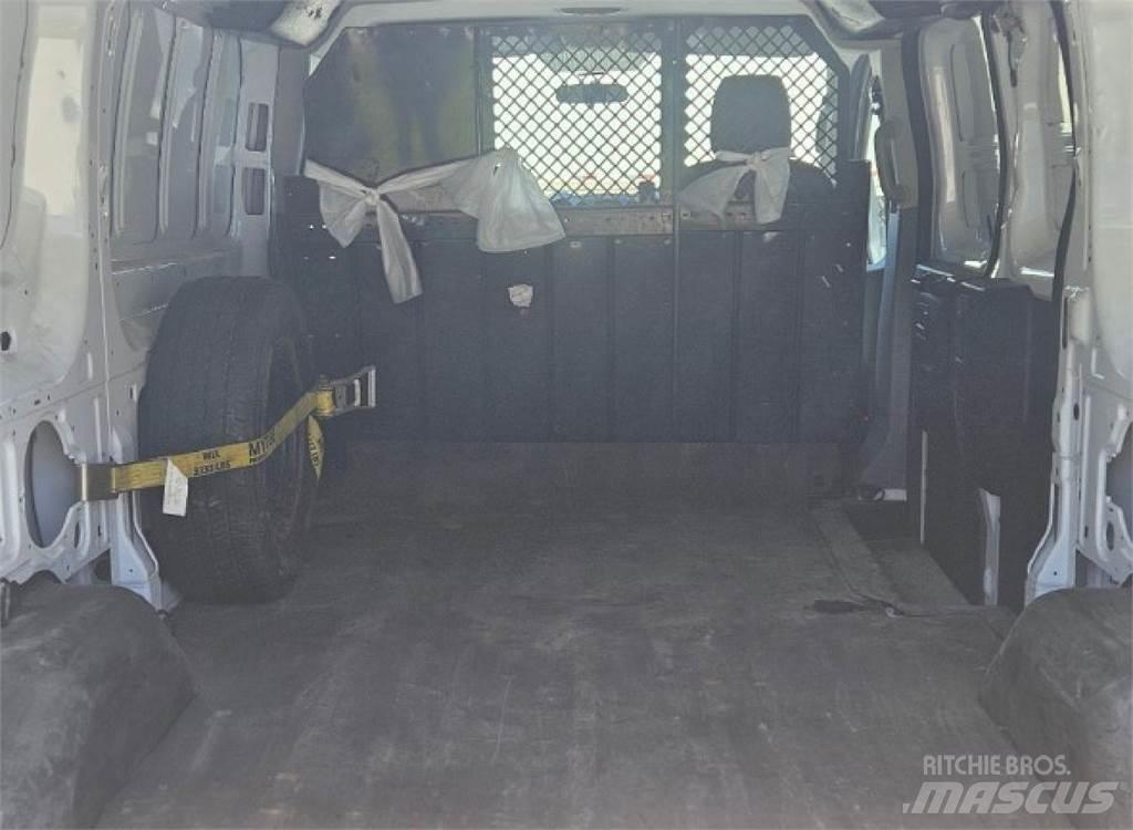 Ford Transit 150 Изотермический фургон