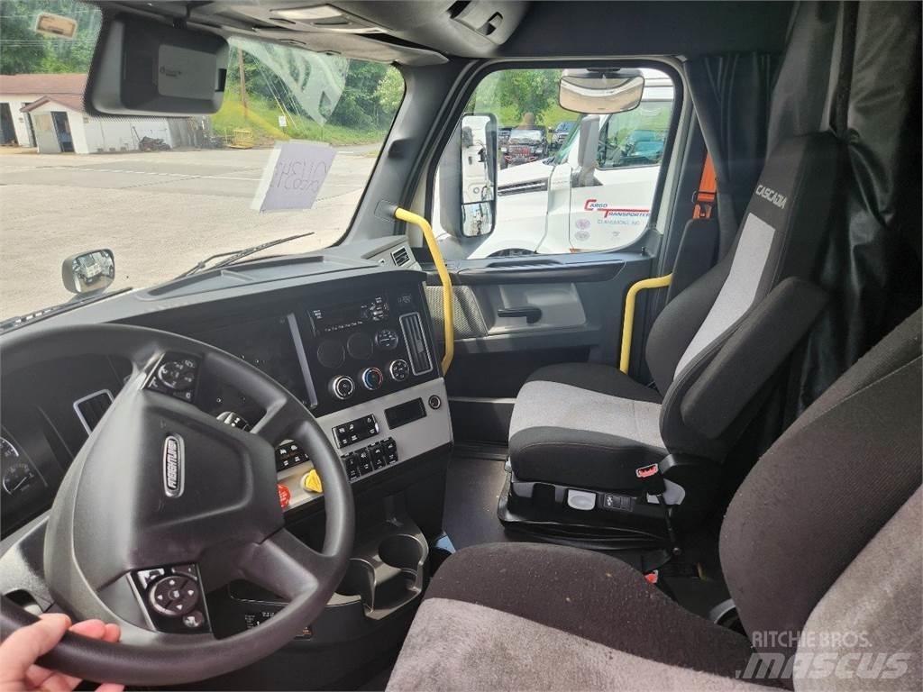 Freightliner 126 Седельные тягачи