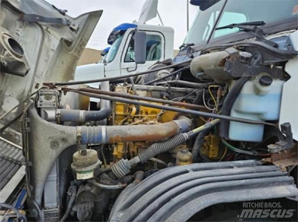 Freightliner C120 Седельные тягачи