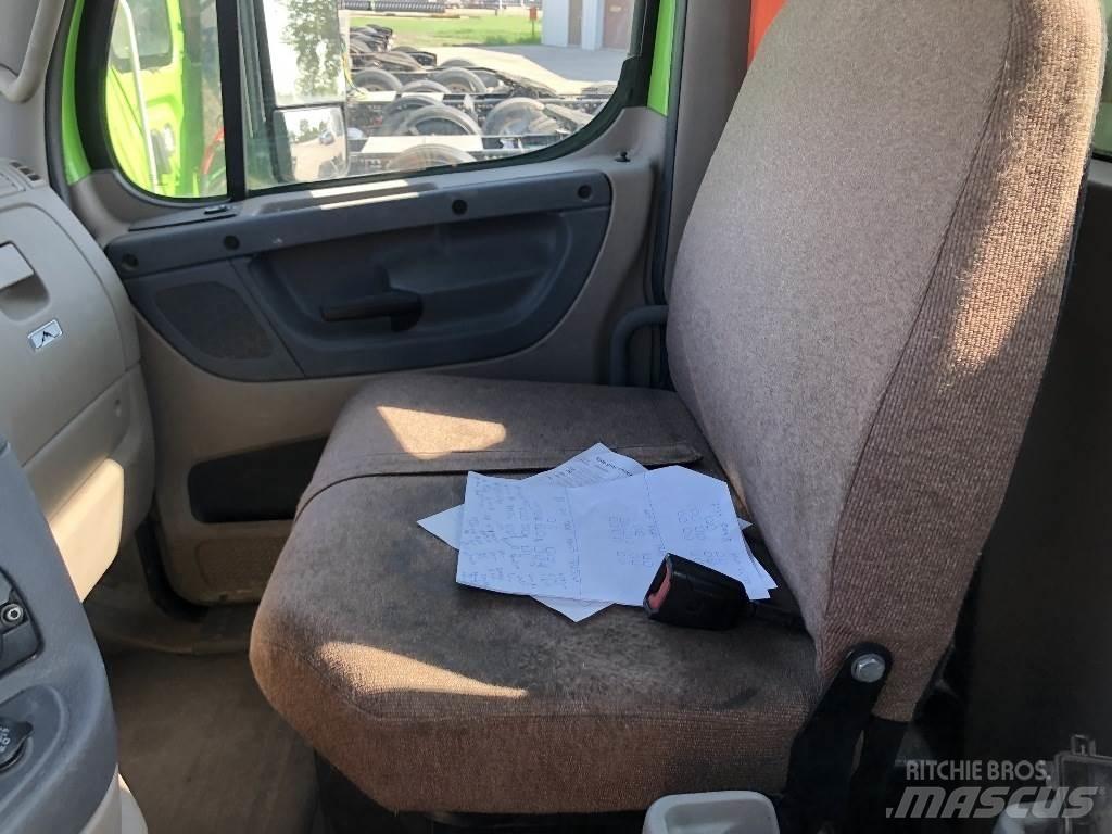 Freightliner CA113 Седельные тягачи