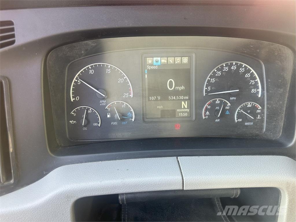 Freightliner CA126 Седельные тягачи