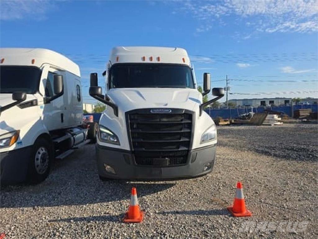 Freightliner CAS116 Седельные тягачи