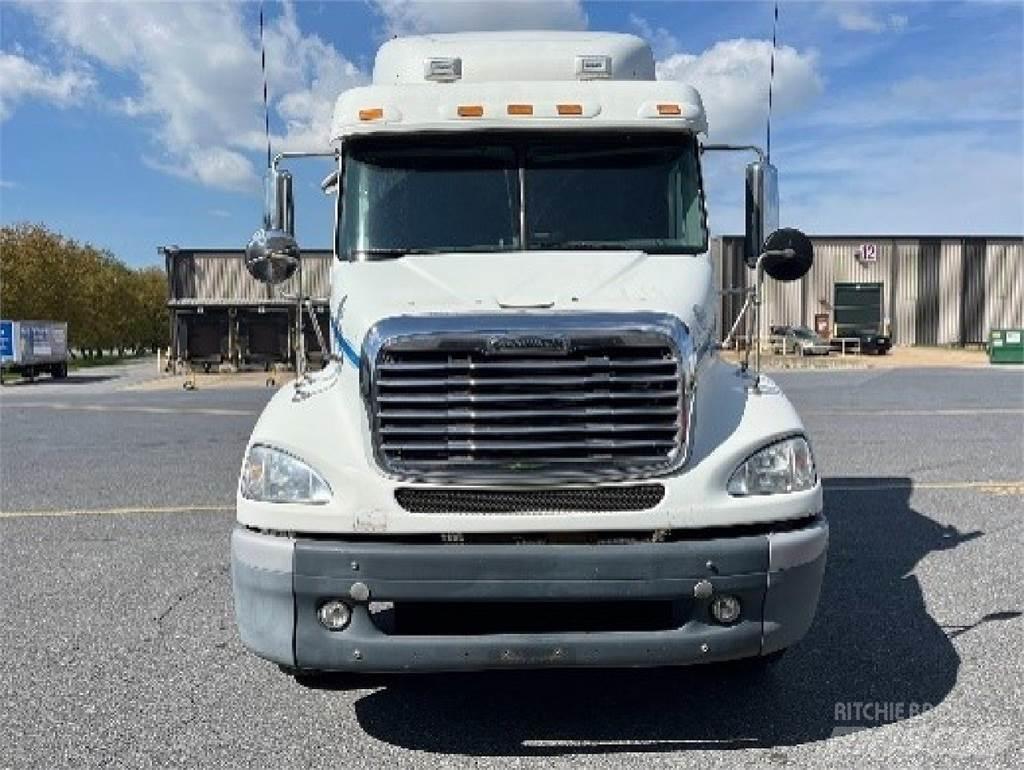 Freightliner CL112 Седельные тягачи