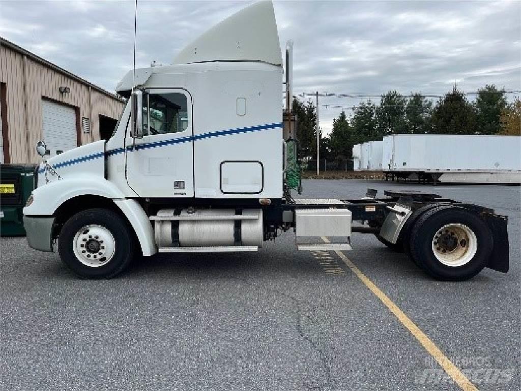 Freightliner CL112G Седельные тягачи