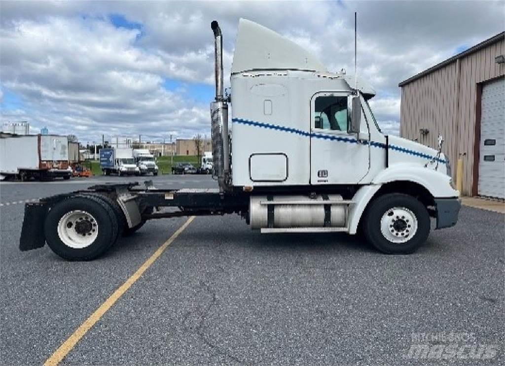 Freightliner CL112G Седельные тягачи