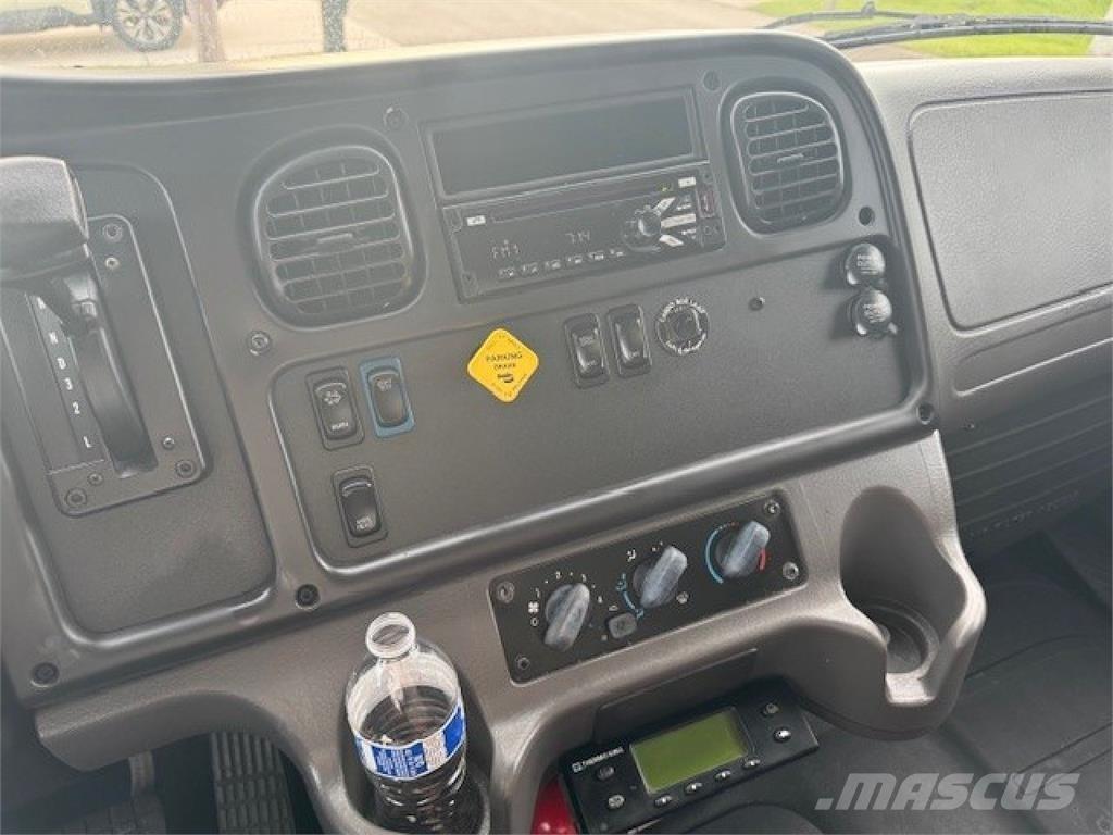 Freightliner M-2 Грузовики-Рефрижераторы