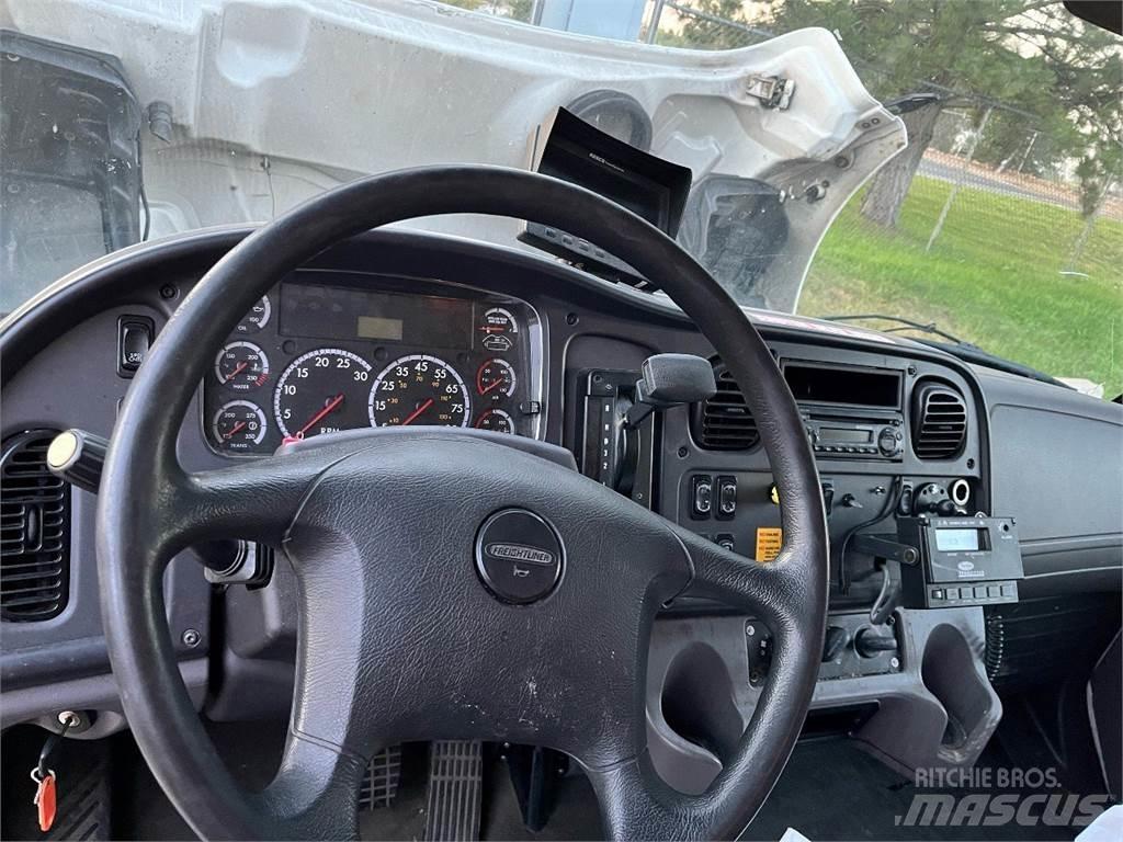Freightliner M2 Грузовики-Рефрижераторы