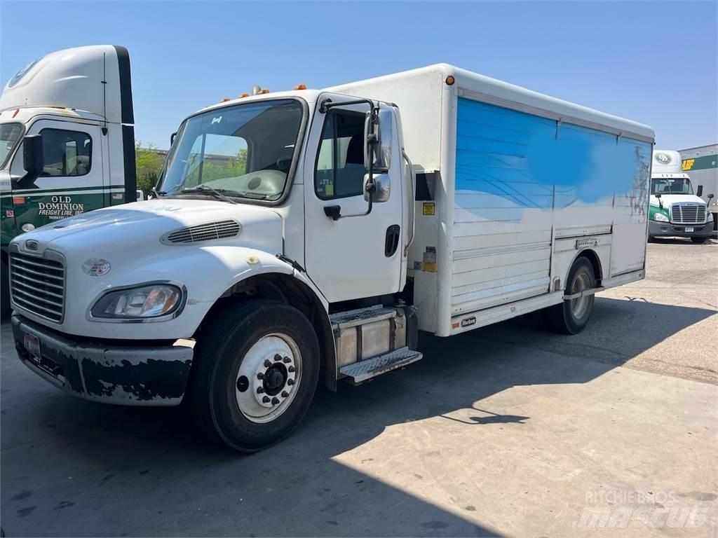 Freightliner M2 Грузовики для доставки напитков