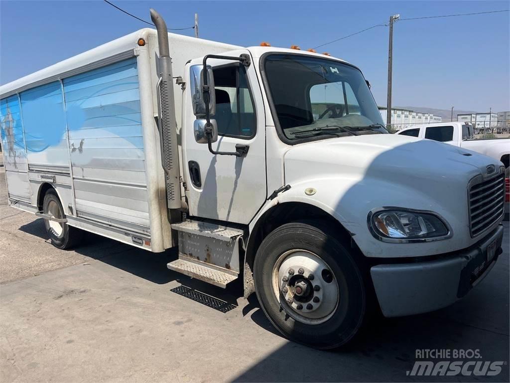 Freightliner M2 Грузовики для доставки напитков