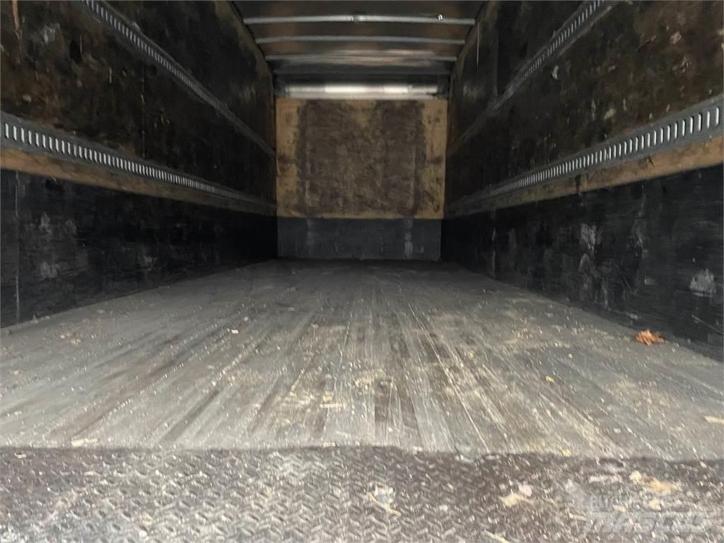 Freightliner M2 Грузовики-Фургоны