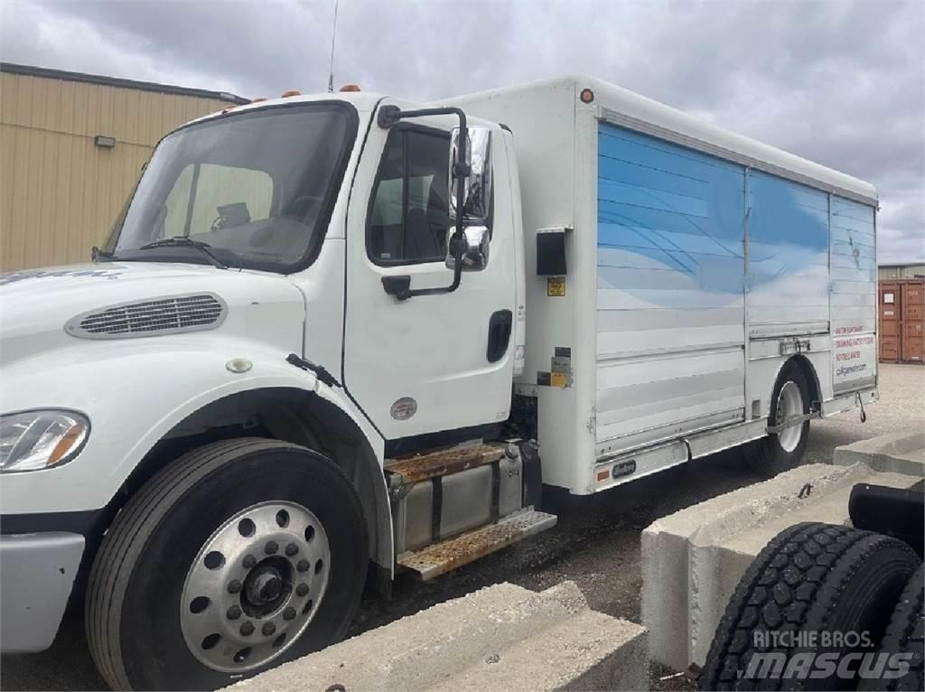 Freightliner M2 Грузовики для доставки напитков