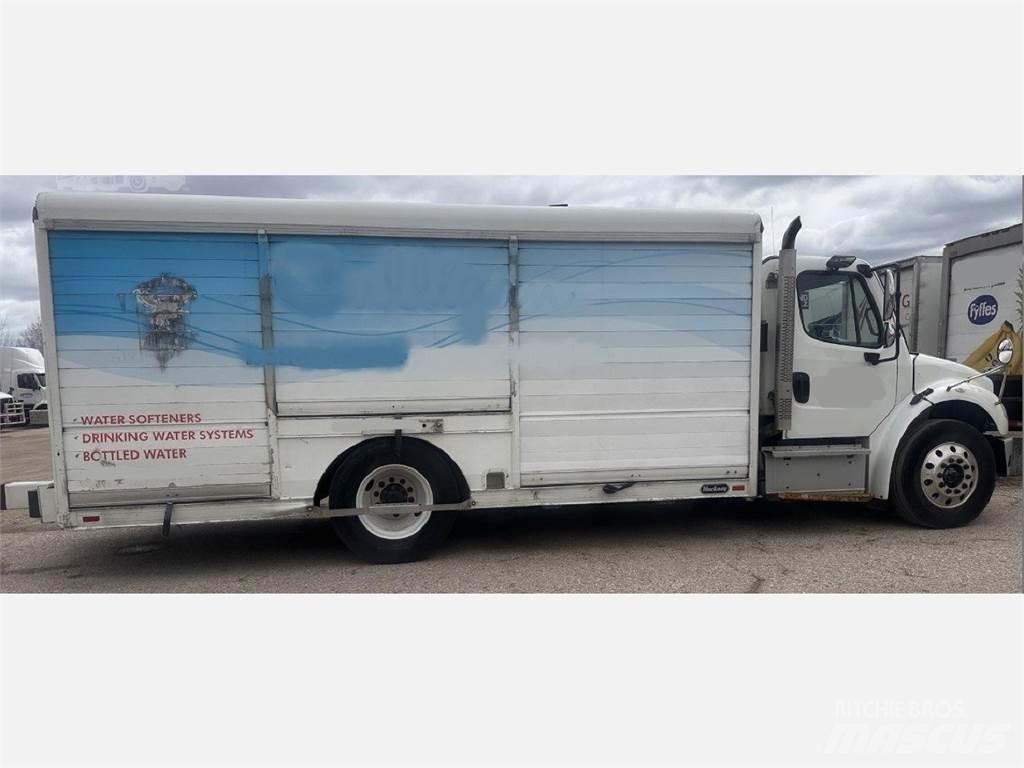 Freightliner M2 Грузовики для доставки напитков