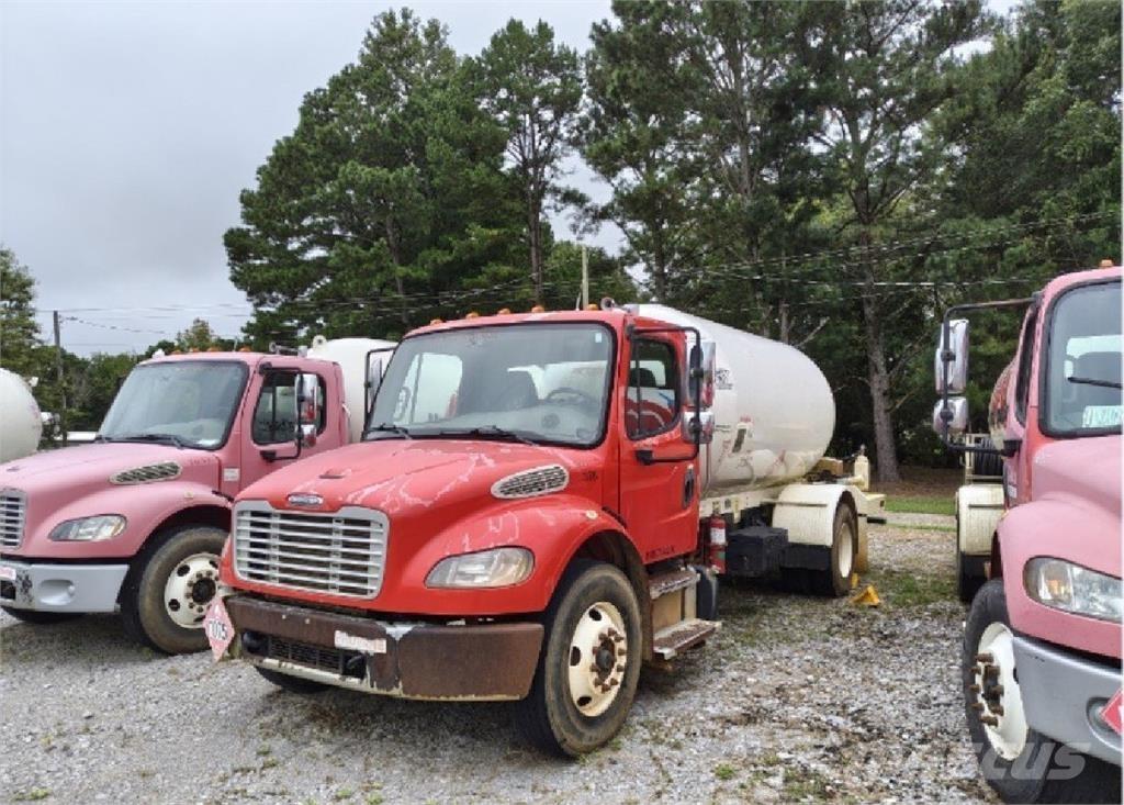 Freightliner M2 Специальные грузовики