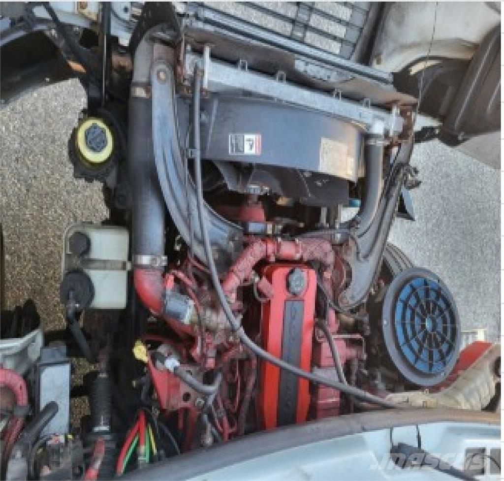 Freightliner M2 Грузовики-Фургоны