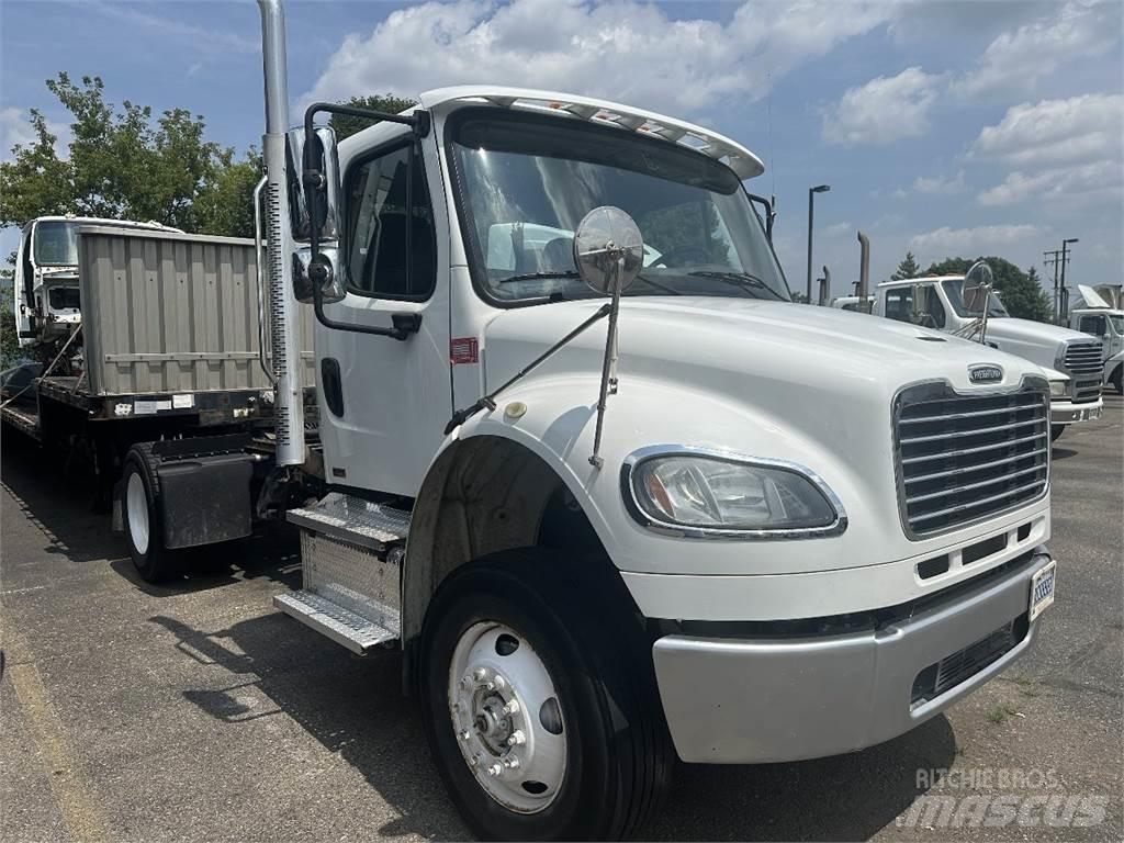 Freightliner M2 106 Седельные тягачи