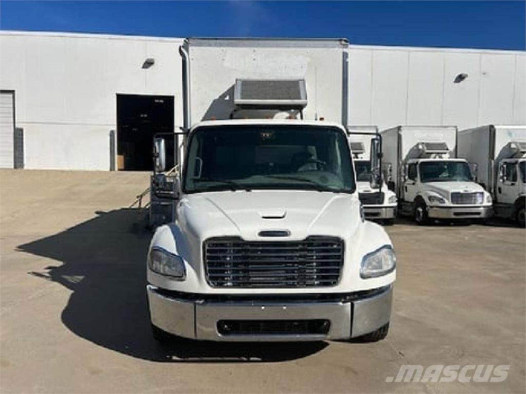 Freightliner M2-106 Грузовики-Фургоны