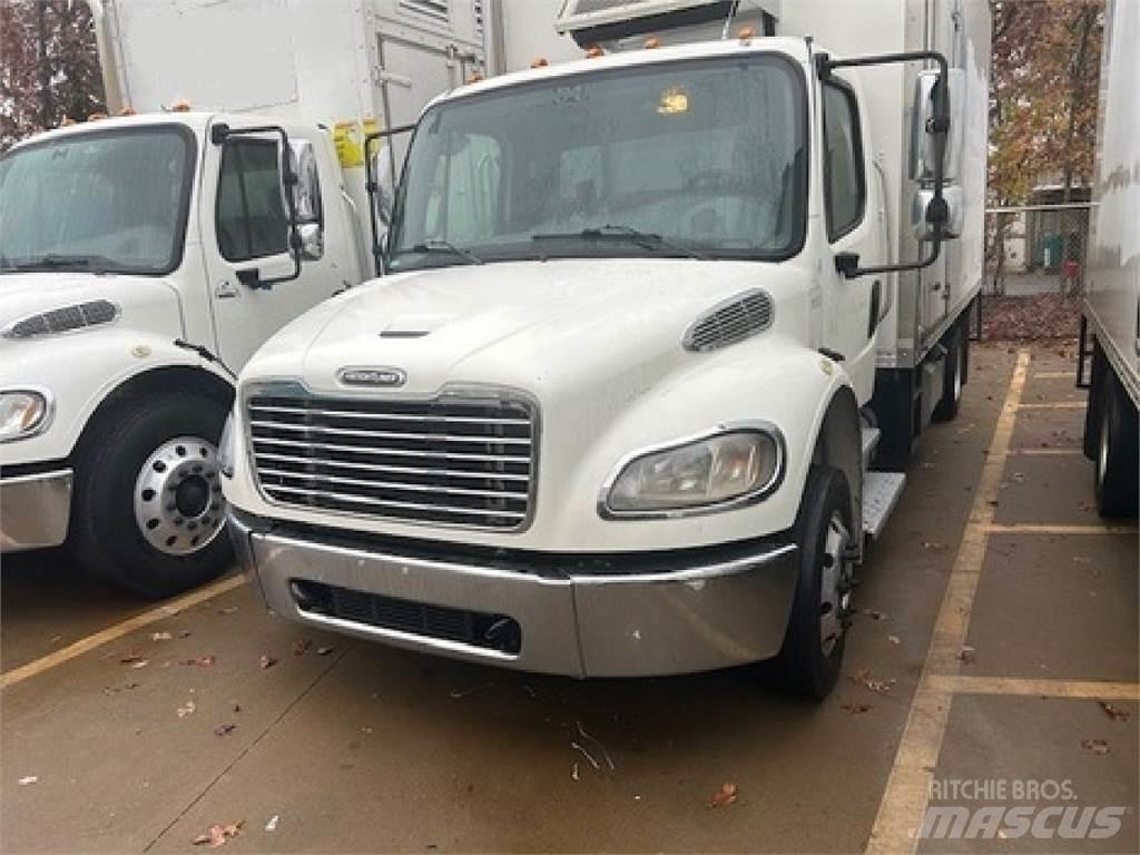 Freightliner M2-106 Грузовики-Фургоны