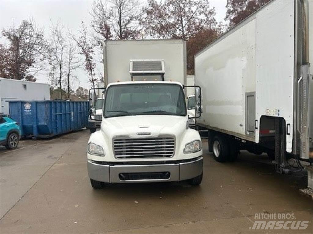Freightliner M2-106 Грузовики-Фургоны