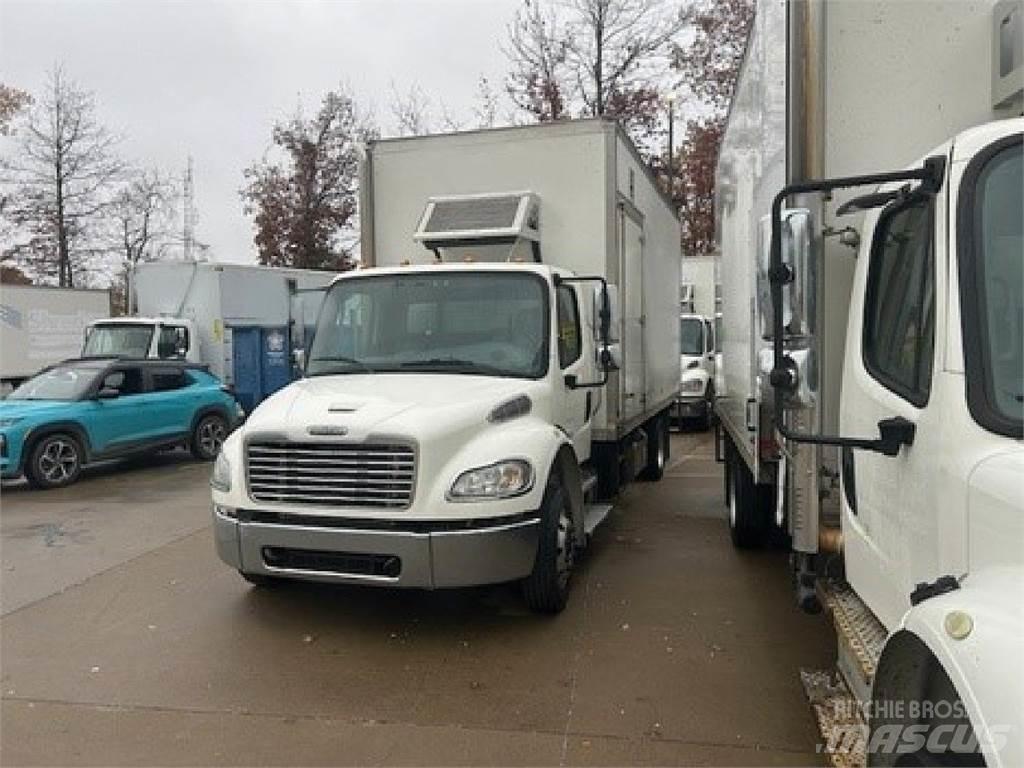 Freightliner M2-106 Грузовики-Фургоны